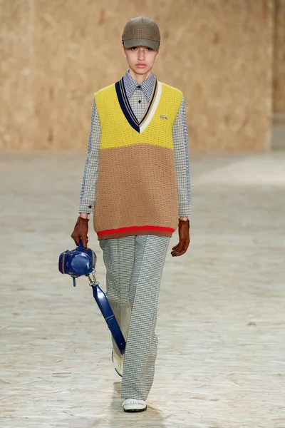 Look 45